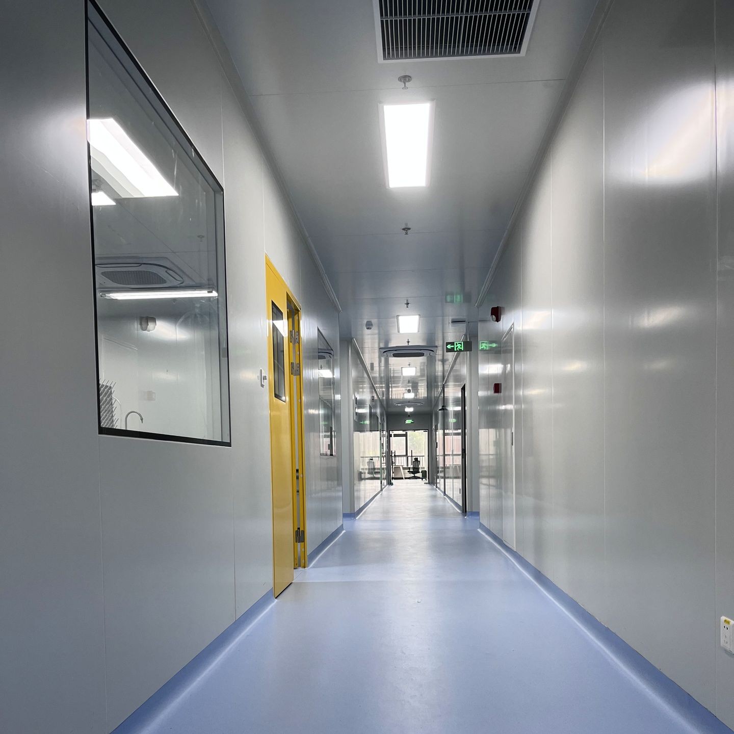 從地面到門(mén)窗，這間實(shí)驗(yàn)室的“潔凈密碼”藏在這三個(gè)細(xì)節(jié)里